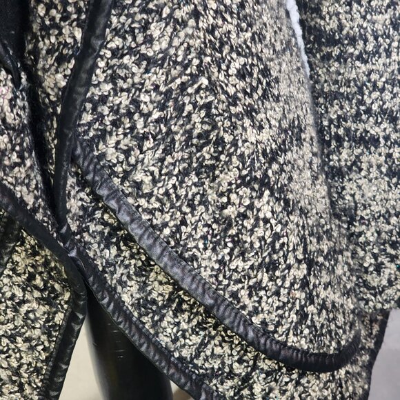Sioni Black and Gray Boucle Trimmed in Faux Leather Chunky Sweater Cardigan Sz L - Picture 7 of 16